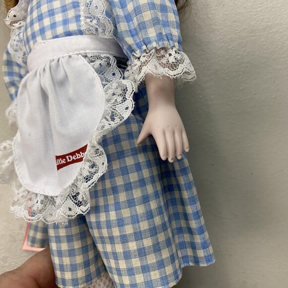 Vintage Little Debbie 30th Anniversary Porcelain Doll 1990 COA Dynasty Dolls 90s - Picture 12 of 14